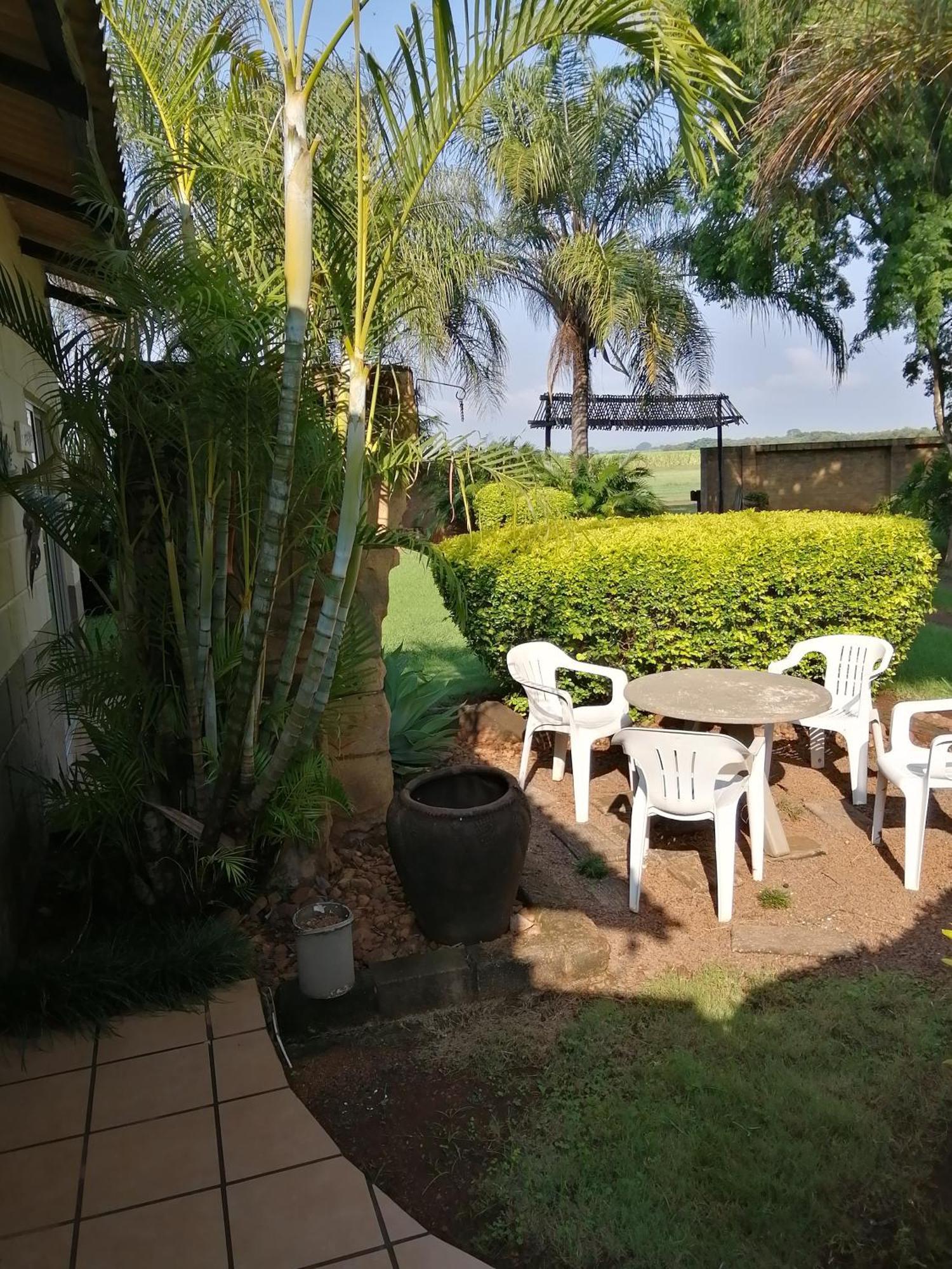 Guinea Feather Country Lodge & Spa Groblersdal Exterior foto
